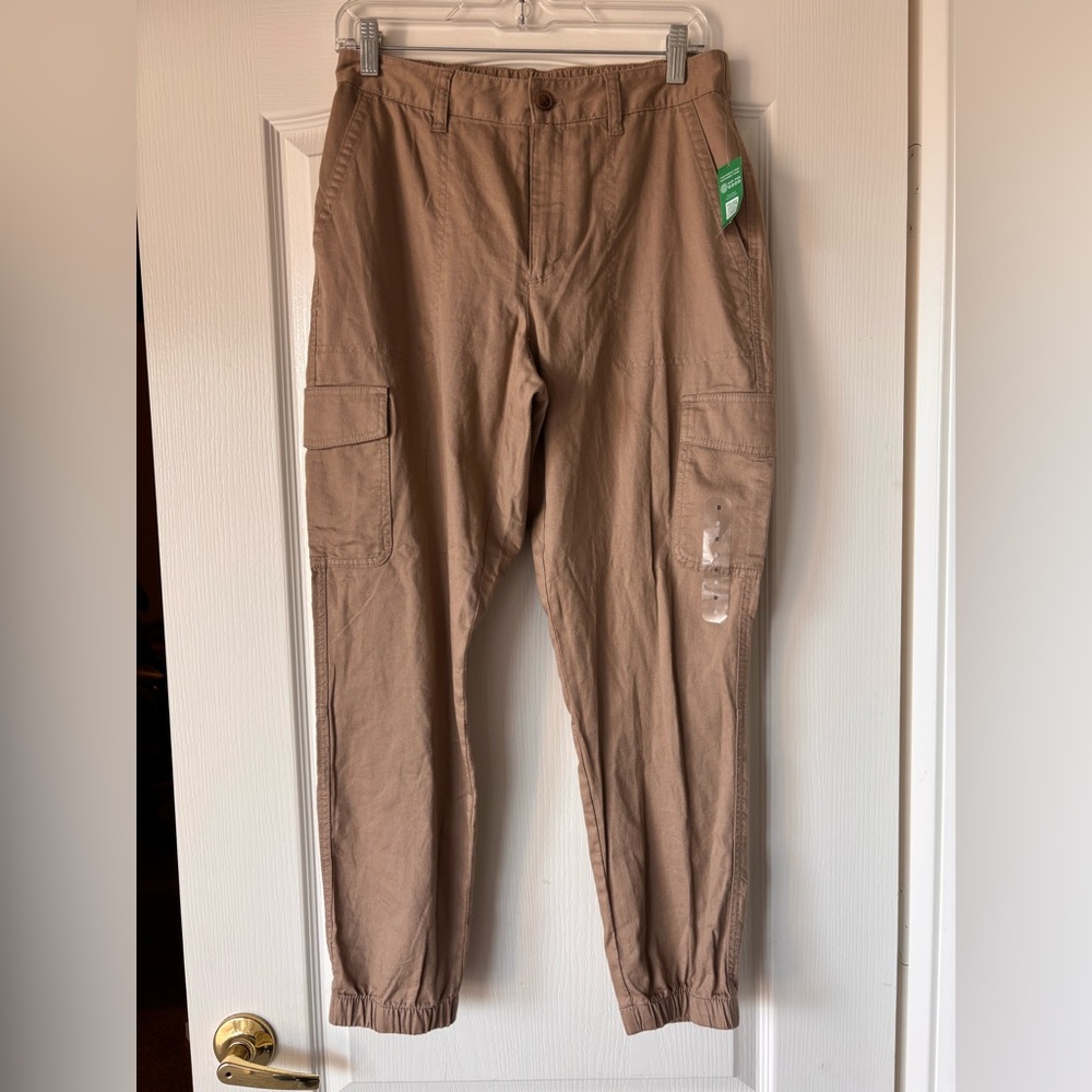 GAP NWT Khaki/Tan Girlfriend Cargo Jogger Pants - Womens Size 8